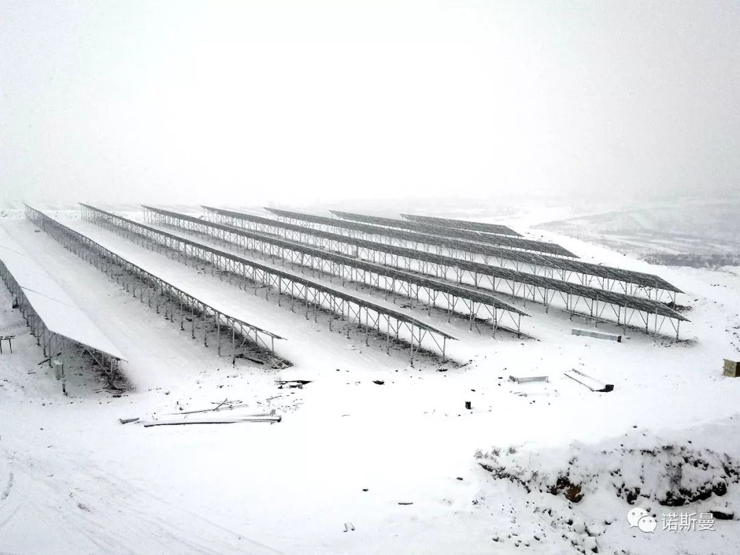 千面“蓝帆”迎傲雪，壮士战寒志更坚，渺万里层云，千山暮雪，只影天地间~(图8)